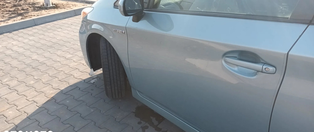 Toyota Prius cena 49900 przebieg: 185000, rok produkcji 2015 z Warszawa małe 742